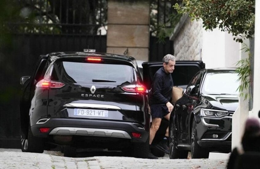 بعد الإفراج عنه.. ساركوزي يهرول على ضفاف السين (فيديو)