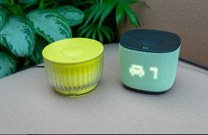 خبراء روس يحذرون من خطر مكبرات الصوت المنزلية الذكية