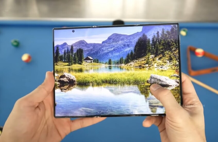 تسريبات لأكبر هاتف قابل للطي من سامسونغ