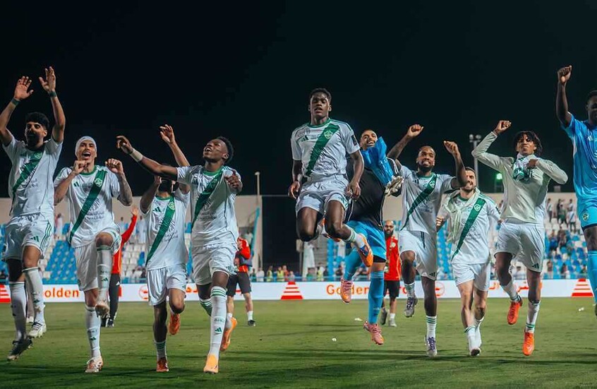 "بطريقة ساخرة".. الأهلي السعودي يرد على أنباء سحب كأس السوبر (صورة)