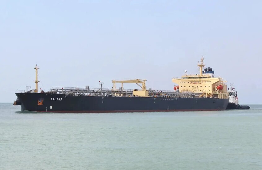 حادثة مريبة.. سفينة تغير مسارها فجأة إلى المياه الإيرانية والجيش البريطاني يشتبه بـ"نشاط دولة"