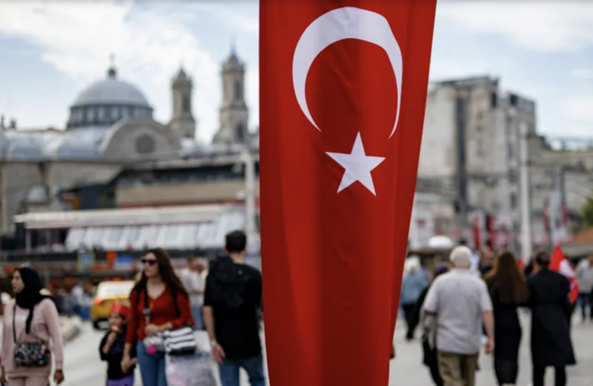 تطورات جديدة في قضية رسام كاريكاتير تركي سجن بسبب الإساءة للنبي محمد و"إهانة" أردوغان