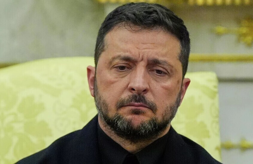 صحيفة ألمانية تتوقع استقالة زيلينسكي إذا ظهر "سفينارتشوك" مع فضيحة فساد جديدة