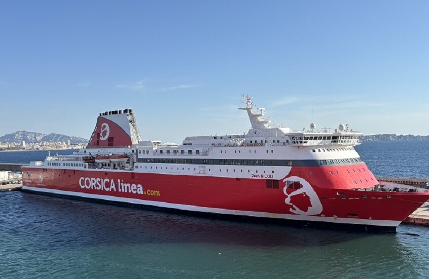 ميناء الجزائر يحتجز سفينة نقل مسافرين فرنسية ويقوم بتفتيشها