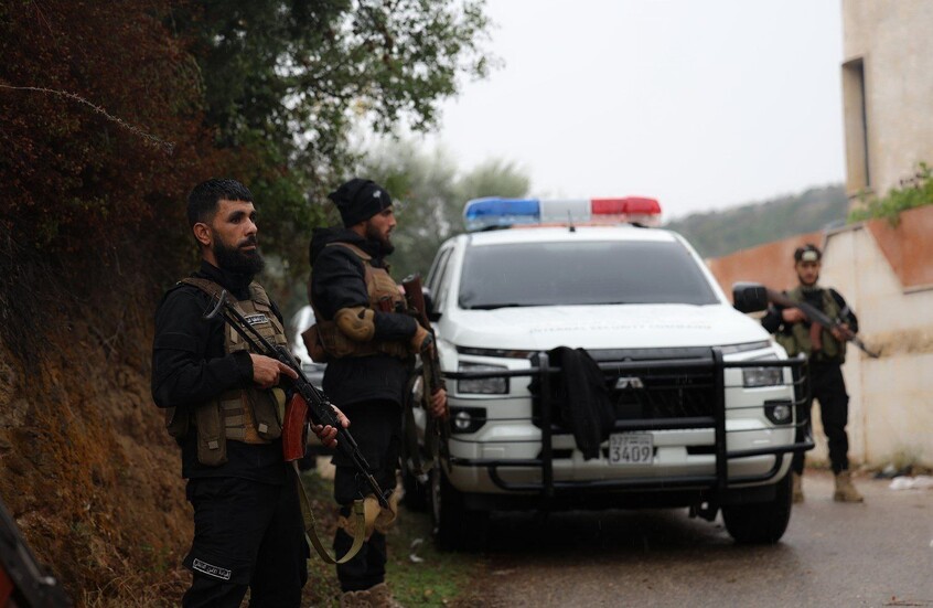 سوريا.. الأمن الداخلي في حماة يلقي القبض على عميد طيار متورط بجرائم حرب ضد المدنيين (صورة)