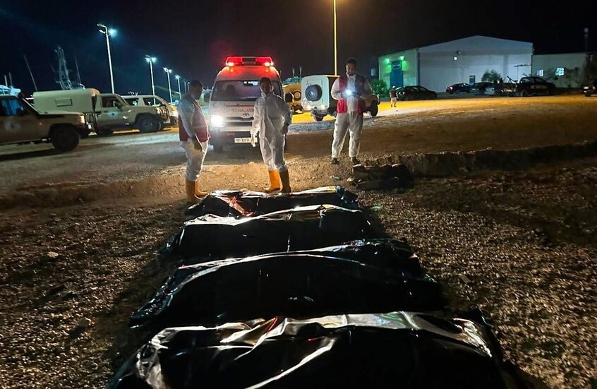 كارثة جديدة في المتوسط.. غرق مهاجرين وإنقاذ العشرات قبالة السواحل الليبية (صور)