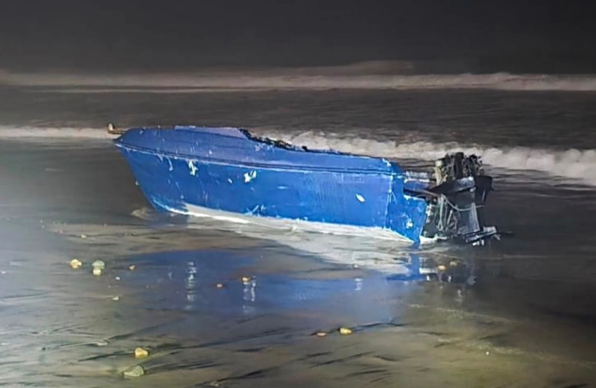 مقتل 4 أشخاص إثر غرق قارب خشبي يعتقد أنه كان ينقل مهاجرين إلى أمريكا