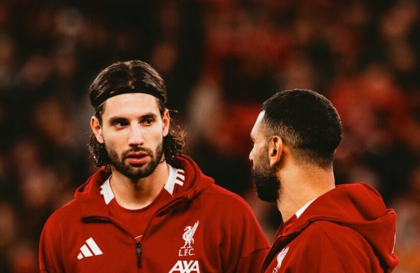 ليفربول يحسم موقفه النهائي من رحيل نجمه