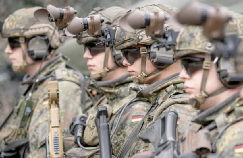 قائد الجيش الألماني: يوم الحداد الشعبي يحفزنا على منع اندلاع الحرب بكل السبل الممكنة