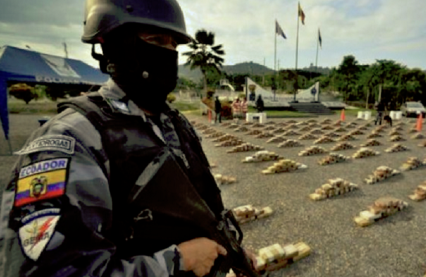 الإكوادور تجري استفتاء حول السماح بوجود قواعد عسكرية أجنبية لمكافحة عصابات المخدرات