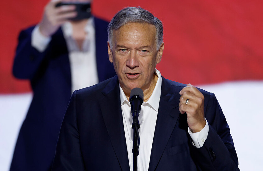 بومبيو ينضم لمجلس استشاري لشركة دفاع أوكرانية وسط تحقيقات فساد