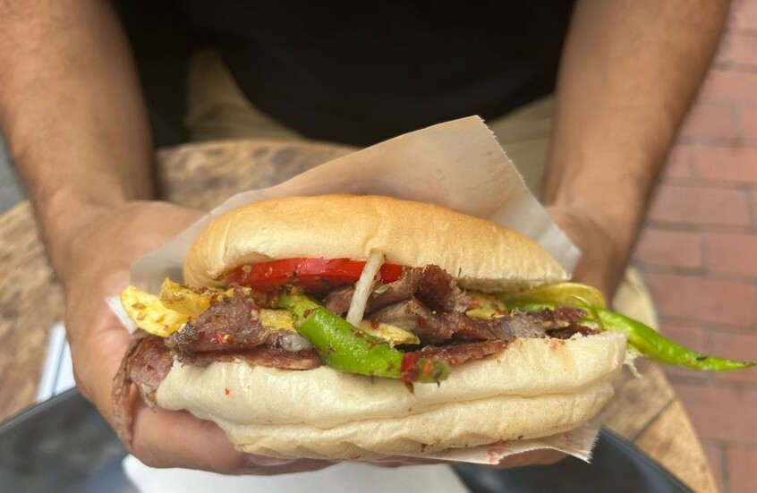 تركيا.. نقل 140 شخصا إلى المستشفى بسبب تسمم غذائي