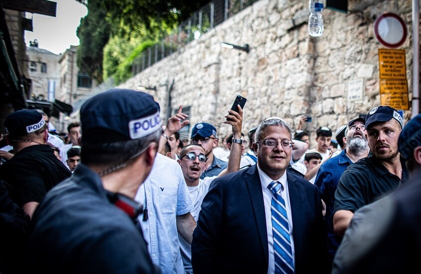 "أنا سأتولى أمره".. بن غفير يطلب من نتنياهو اعتقال محمود عباس