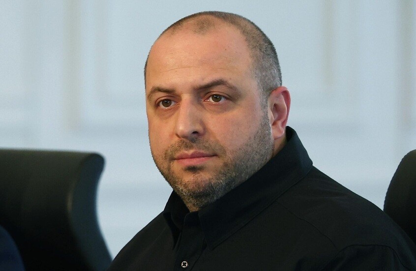 "يرفض العودة".. اتهامات لأمين مجلس الأمن القومي الأوكراني بالفرار من البلاد وسط فضائح الفساد