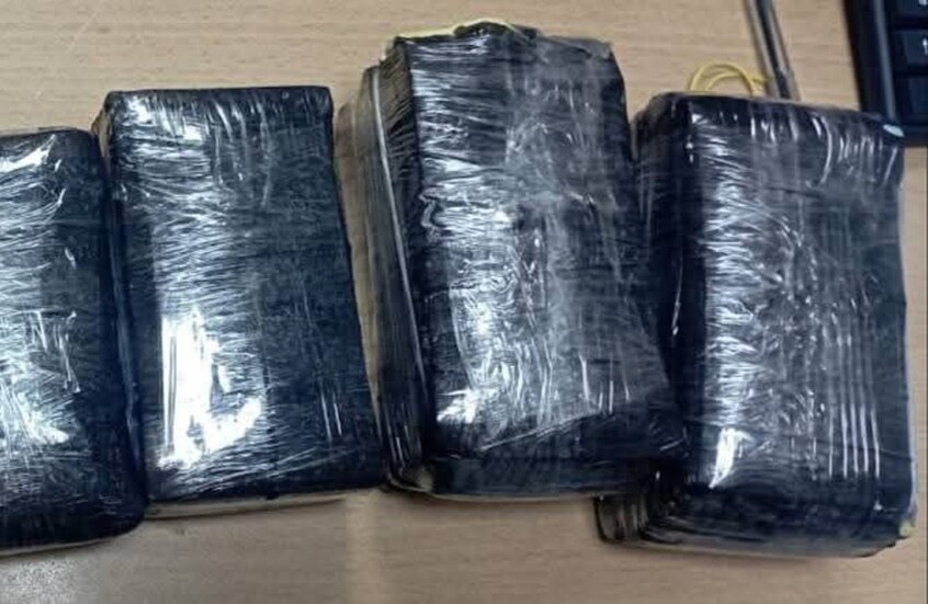 تونس.. الجمارك تحبط تهريب مليوني دولار من العملة عبر 3 معابر برية (صور)