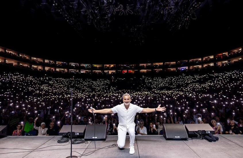 باسم يوسف يوجه رسالة للمصريين بعد أكبر عرض في مسيرته