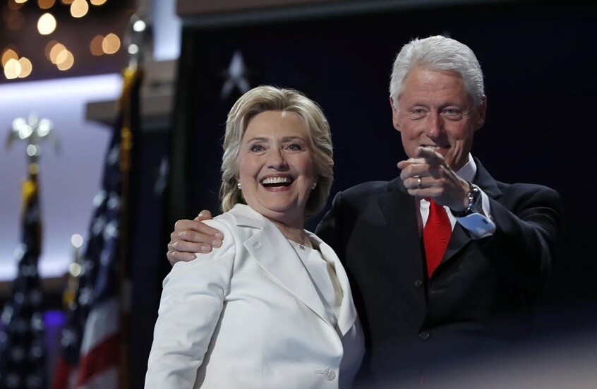 نائبة أمريكية: بيل وهيلاري كلينتون يرفضان الإدلاء بشهادتهما حول علاقتهما بجيفري إبستين