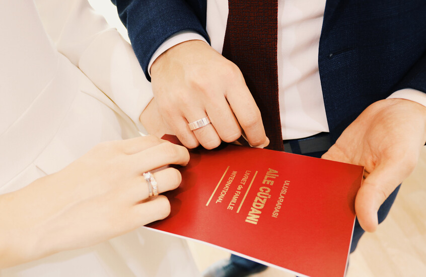 صورة زفاف تقود مصورا تركيا إلى السجن