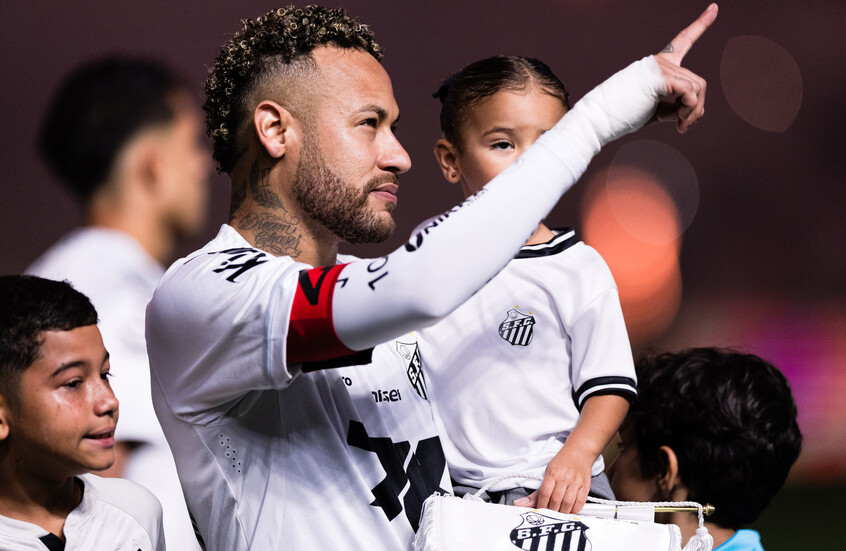 حفاظا على إرث "الملك".. نيمار يعيد إحياء علامة بيليه التجارية