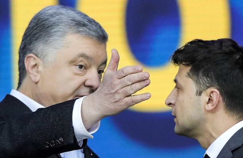 الرئيس الأوكراني السابق يوقف جلسة البرلمان مطالبا باستقالة حكومة زيلينسكي!