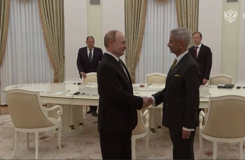 بوتين يجري محادثات مع وزير الخارجية الهندي