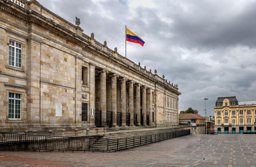 برلماني كولومبي يدعو لتبني قانون ضد الارتزاق لمنع مشاركة مواطنيه في النزاعات من أوكرانيا إلى السودان