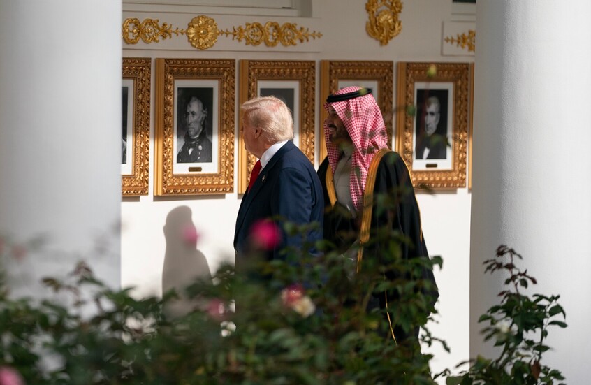 ترامب يرفض إحراج ضيفه.. وبن سلمان يجيب بحزم عن سؤال حول خاشقجي