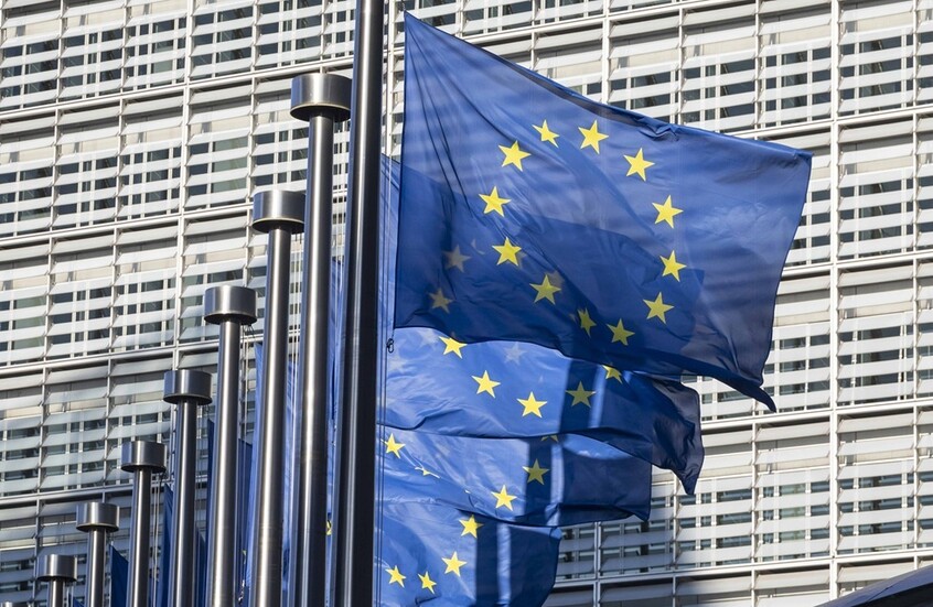 "فاينانشال تايمز": الاتحاد الأوروبي يدرس إنشاء هيئة مركزية لتنسيق شراء المعادن الحيوية