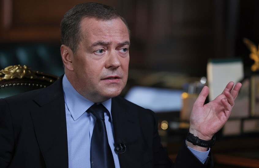 مدفيديف يتحدث عن "أفضل محفز" لزوال نظام كييف