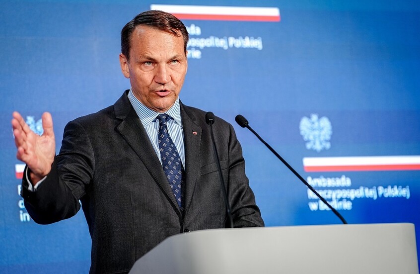 بعد حوادث سكك الحديد.. بولندا تغلق آخر قنصلية روسية متوعدة بخطوات أخرى وموسكو تلوح بالرد