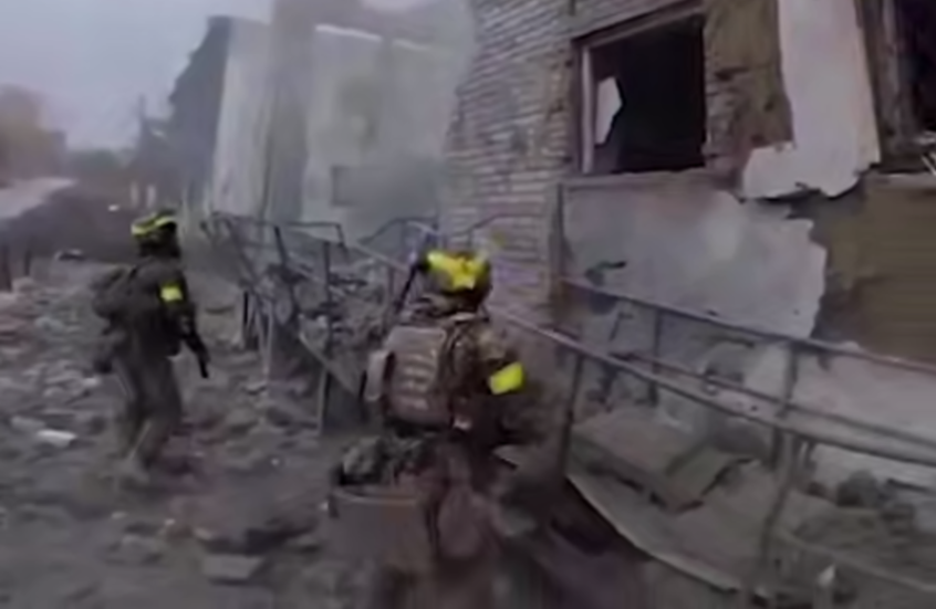 "كانت تصور مقاطع مفبركة".. القوات الروسية تقضي على مجموعة من القوات الأوكرانية الخاصة في كوبيانسك