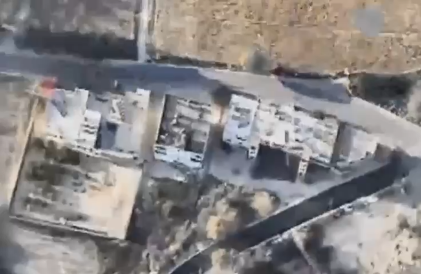 الجيش الإسرائيلي يعلن عن استهداف جديد في جنوب لبنان ويكشف عن الهدف (صورة + فيديو)