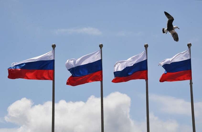 "فاينانشال تايمز": خطة السلام الأمريكية تتضمن الاعتراف باللغة الروسية كلغة رسمية في أوكرانيا