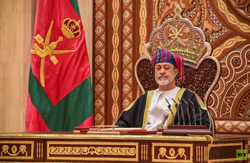 عُمان تحتفل بالعيد الوطني بفعاليات واسعة وRT تنقل الأجواء الساحرة