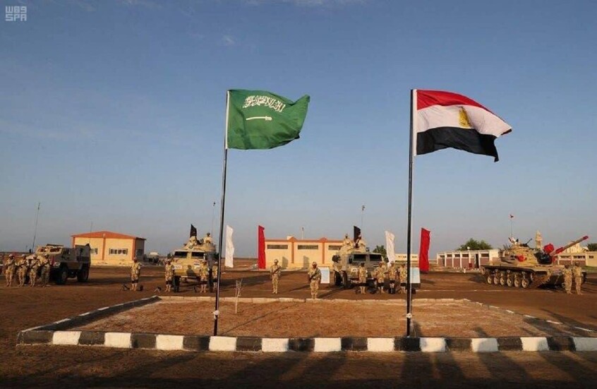 ما علاقة مصر والسعودية وقطر؟.. كاتب إسرائيلي يحذر من "لحظة انتهاء التفوق الإسرائيلي في السماء"