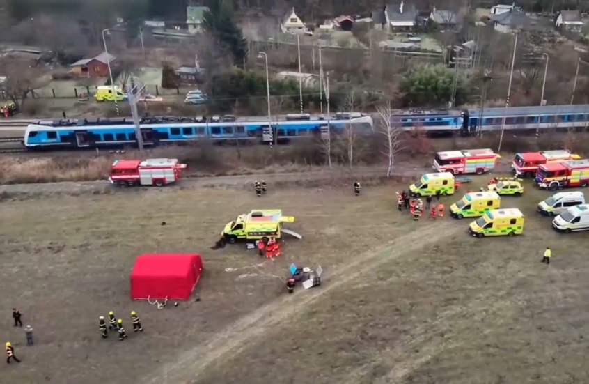 جرحى جراء تصادم بين قطارين في التشيك