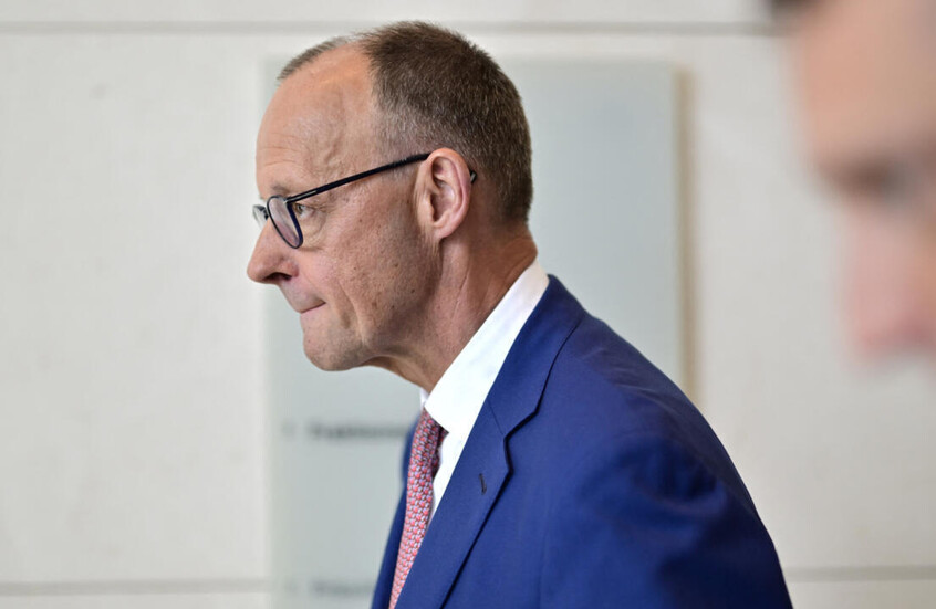 غرور ميرتس واستعلاؤه يسببان فضيحة في البرازيل