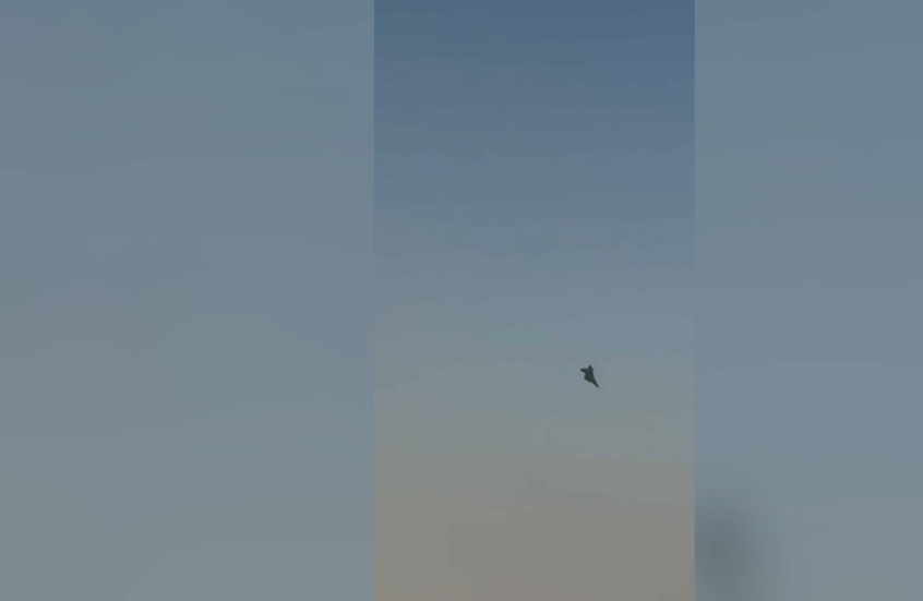 مشاهد جديدة توثق لحظة تحطم مقاتلة هندية في معرض دبي للطيران