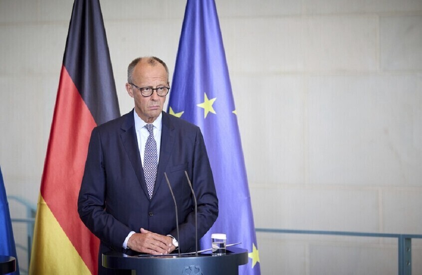 "بيلد": ميرتس ناقش مع ترامب خطة تسوية النزاع الأوكراني هاتفيا