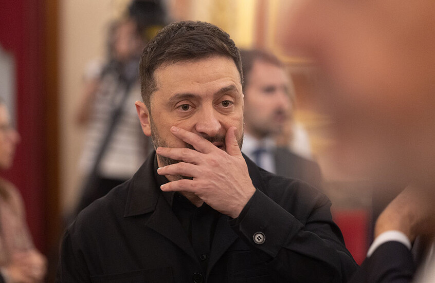 إعلام أوكراني: جهاز الأمن بدأ ينأى بنفسه عن زيلينسكي ويرماك وسط فضائح الفساد