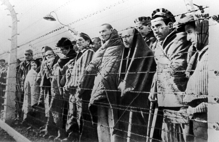 ألمانيا تحقق مع حارس معسكر نازي يبلغ من العمر 100 عام