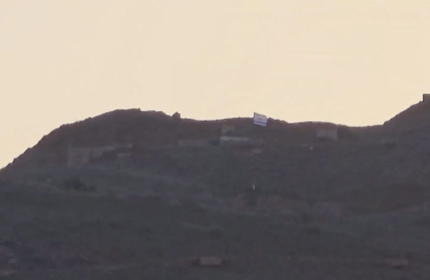 الجيش الإسرائيلي يدفع بآليات إلى تل الأحمر الشرقي بالقنيطرة السورية