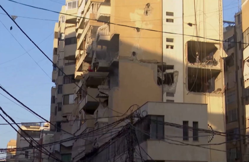 مبانٍ متضررة في مكان الغارة الإسرائيلية على الضاحية الجنوبية لبيروت