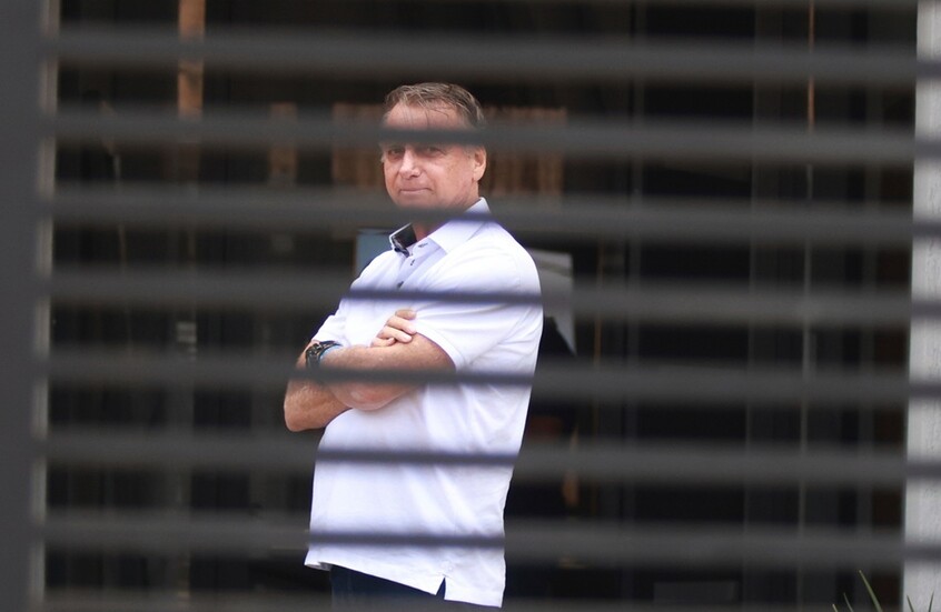 البرازيل.. بولسونارو يبرر إتلاف سوار المراقبة الإلكتروني بـ"هلوسات" ناجمة عن الدواء (صورة)