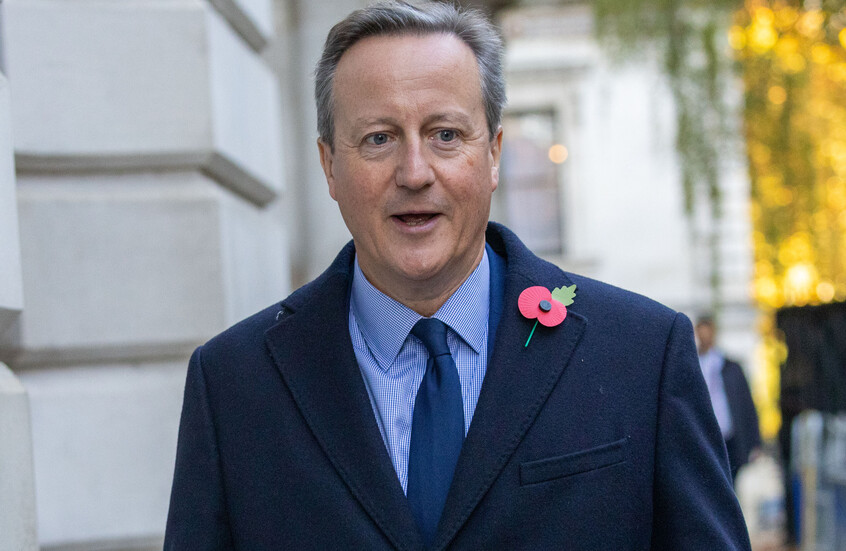 ديفيد كاميرون يكشف إصابته بسرطان البروستاتا عام 2024