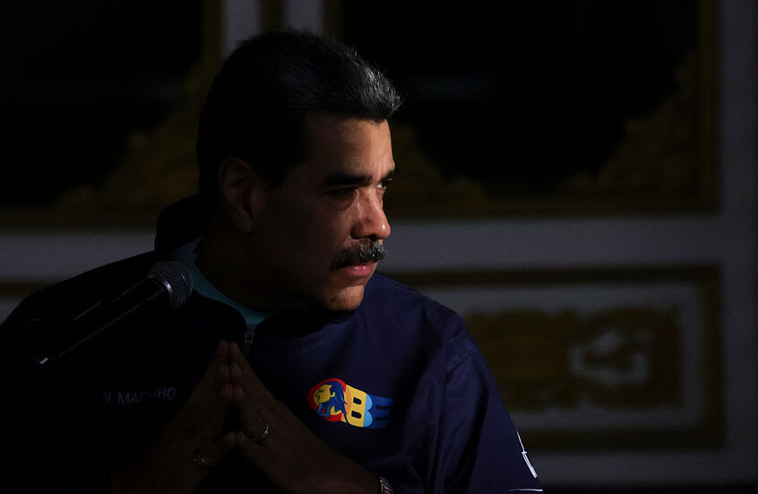 واشنطن تبحث إسقاط منشورات على كاراكاس استمرارا لحربها النفسية على حكومة مادورو