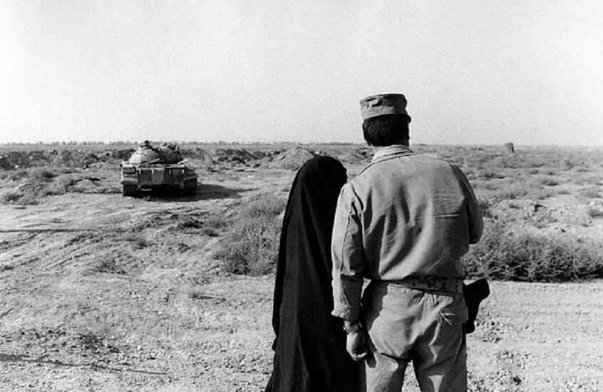 إيران.. تشييع رفات 300 جندي مجهول قتلوا في الحرب مع العراق (فيديوهات)