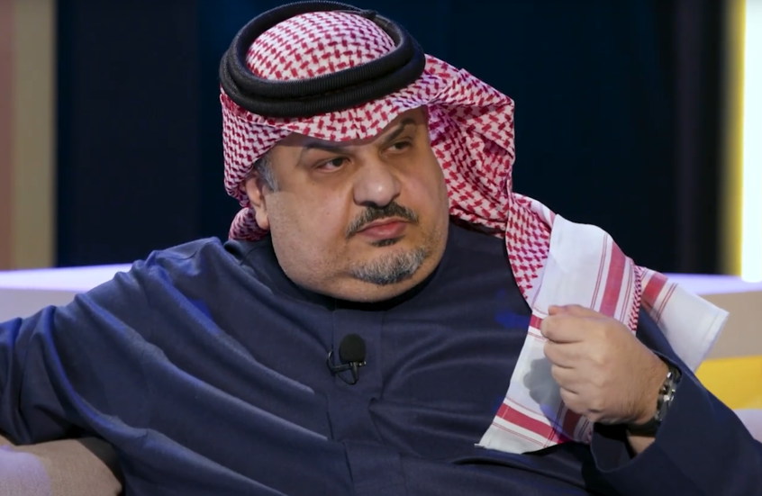 الأمير السعودي عبد الرحمن بن مساعد يسخر من إشاعة "كسر الإسوارة" ومغادرة المملكة