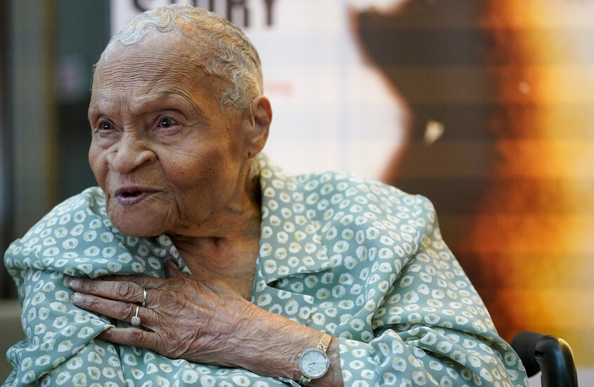 وفاة إحدى آخر الناجيات من مذبحة تولسا العرقية 1921.. ماذا رأت من الواقعة الأليمة؟