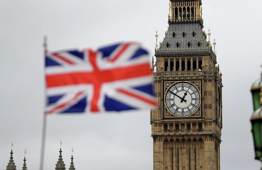 الاستخبارات الروسية: لندن تحاول حرف ترامب عن مسار التسوية عبر تشويه سمعته